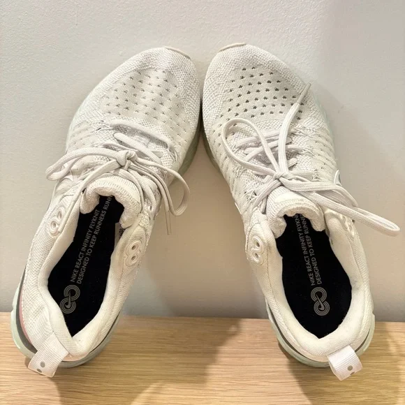 Nike Cream and Pink Sneakers with React Foam - Picture 4 of 8